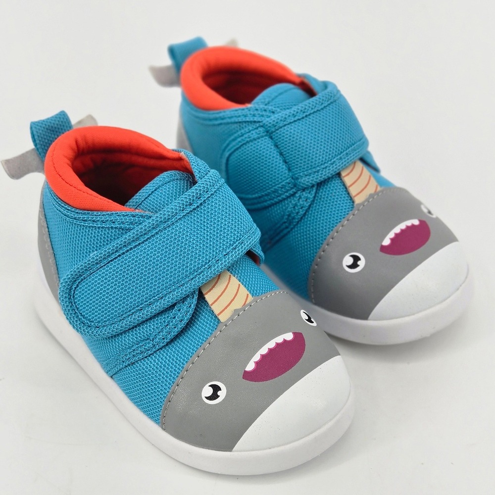 ikiki Sascha Narwhalski Blue Narwhal Squeaky Toddler High Top Shoes 5 NWOT
